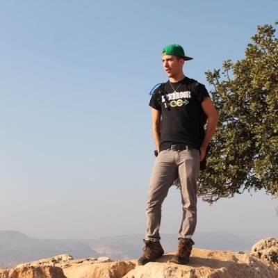 Profile Picture of Sam Burstein (@Z01DZ) on Twitter