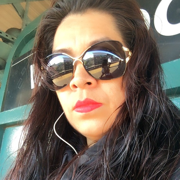 Profile Picture of Marisol Olvera (@chula_25) on Poshmark