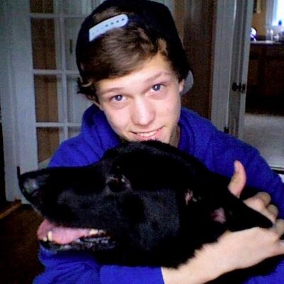 Profile Picture of Mason (@@Mason__Brett) on Twitter