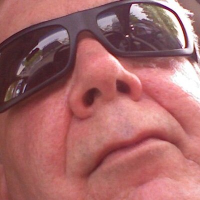 Profile Picture of Robert Smithers (@SmilynBob) on Twitter