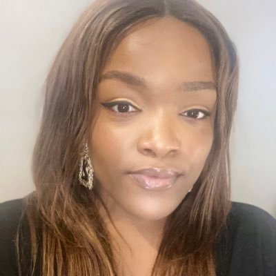 Profile Picture of Sabina Wellington (@SabinaRenette) on Twitter