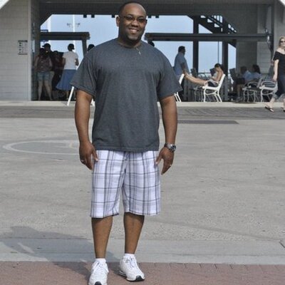 Profile Picture of Tracy Hooker (@hookertw) on Twitter