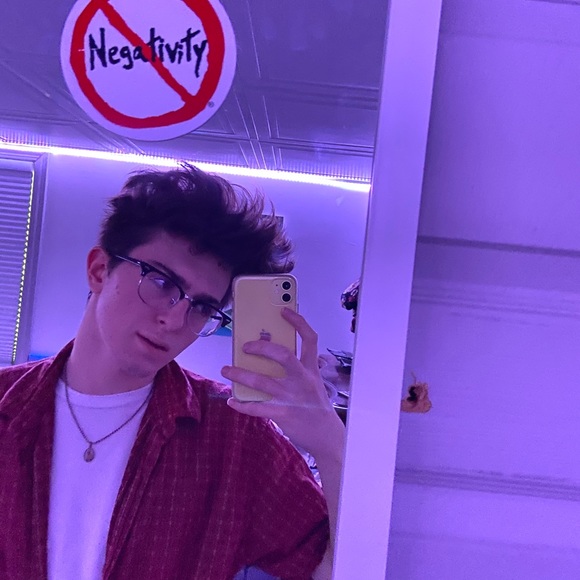 Profile Picture of Jacob Forrest (@jacobforrestt) on Poshmark