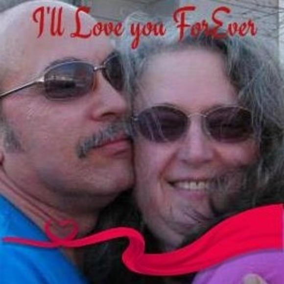 Profile Picture of Chuckandlinda Teeters (@llteeters) on Poshmark