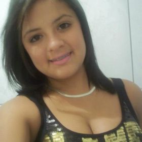 Profile Picture of Gabriella Barreto (@warrengeginald) on Pinterest