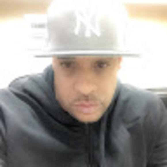 Profile Picture of Edwin Jimenez (@erj81hd2) on Poshmark