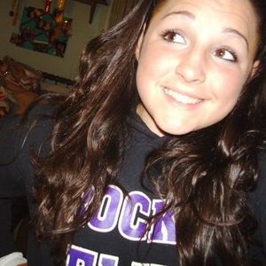 Profile Picture of Annie Mcguinness (@anniemcg1189) on Myspace