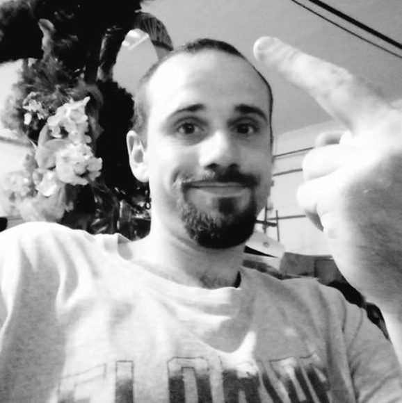 Profile Picture of Damien Mcguinness (@slayerdamien69) on Poshmark