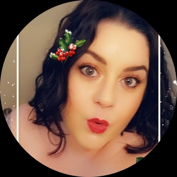 Profile Picture of Jillian Goodman (@silly_jilly84) on Poshmark