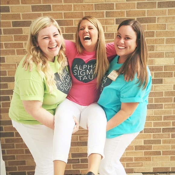 Profile Picture of Mackenzie Buob (@buobm) on Poshmark