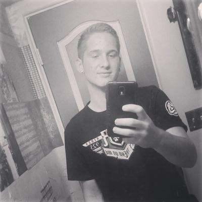 Profile Picture of Aaron Stucker (@aaronstucker99) on Twitter