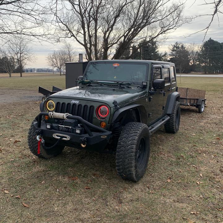 Profile Picture of Neal Kennedy (@1_arm_guy) on Tiktok