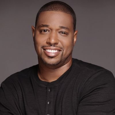 Profile Picture of Author Tyrell James (@Travel_In_Class) on Twitter