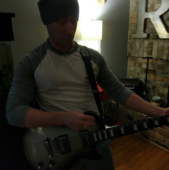 Profile Picture of Jared Russell (@jared1075) on Poshmark
