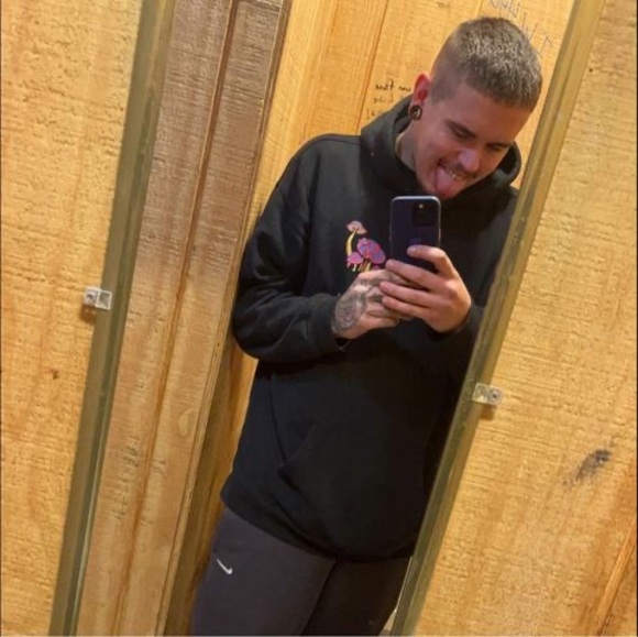 Profile Picture of David Corsette (@daviddown420) on Poshmark