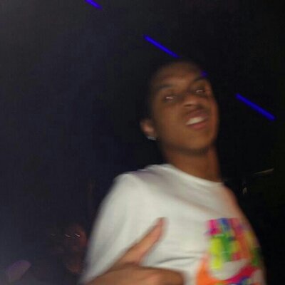 Profile Picture of Mike Booze (@BoozeMike) on Twitter