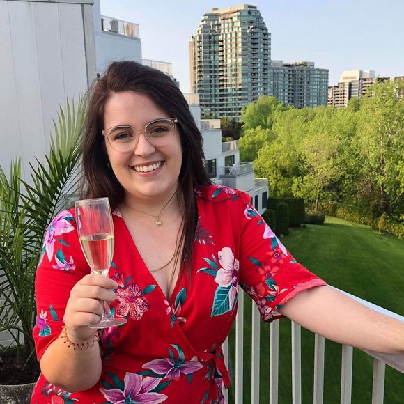 Profile Picture of Alexia Ouellet (@alexiaouellet) on Poshmark