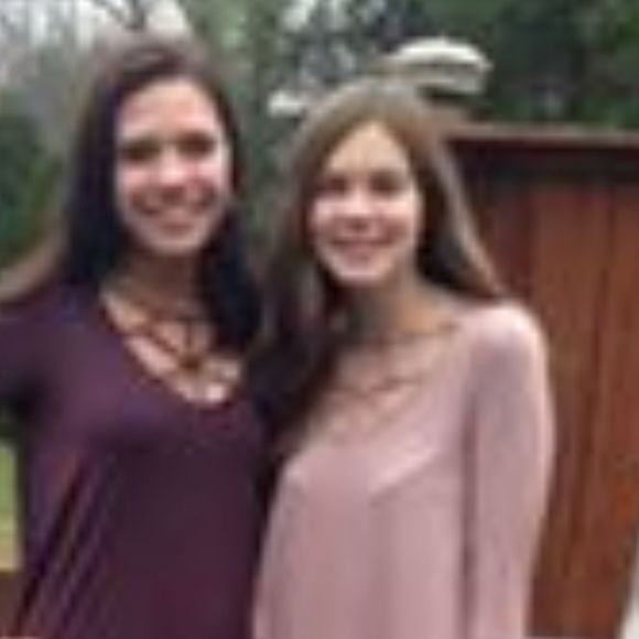 Profile Picture of Shea Taggert (@shea_taggert) on Poshmark