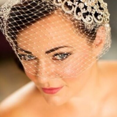 Profile Picture of Lisa Barker (@makeuplisab) on Twitter