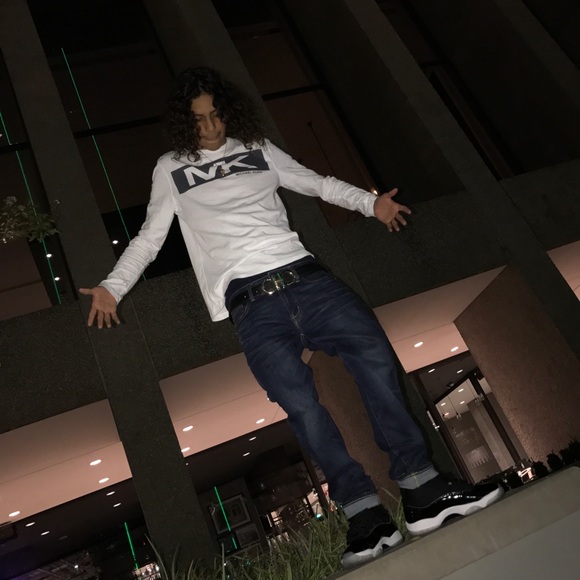 Profile Picture of Christopher Delossantos (@ysnceochris) on Poshmark