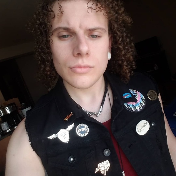 Profile Picture of Charles Arbogast (@casbiscuit) on Poshmark