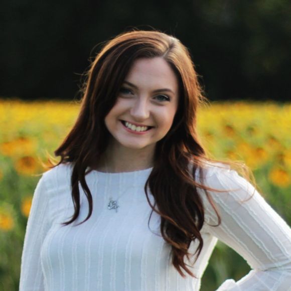 Profile Picture of Joelle Cote (@joellebc) on Poshmark