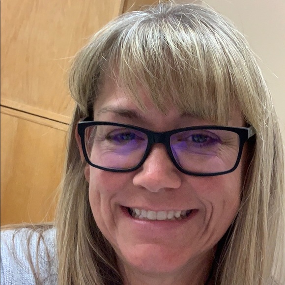 Profile Picture of Sandy Crance (@sandycrance) on Poshmark