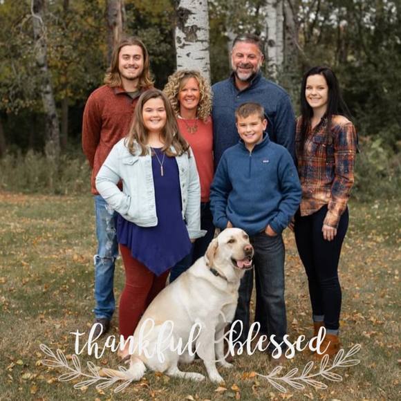 Profile Picture of Lindsey Bierdeman (@lbierdeman) on Poshmark