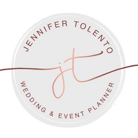 Profile Picture of Jennifer Tolento (@j_tolento) on Poshmark