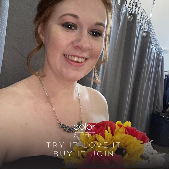 Profile Picture of Kaycee Biehn (@kbiehn27) on Poshmark