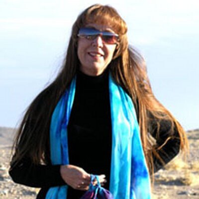 Profile Picture of Sandy Hopper (@GrasshopperSilk) on Twitter