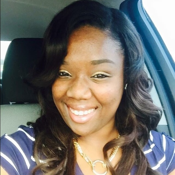 Profile Picture of Kishunna Sanders (@kishunna521) on Poshmark