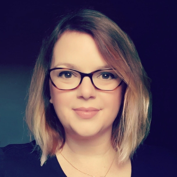 Profile Picture of Heather Foster (@spagirlfw) on Poshmark