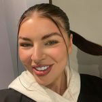 Profile Picture of JOLIE SPIBY ❤️ (@jolie.me_) on Instagram