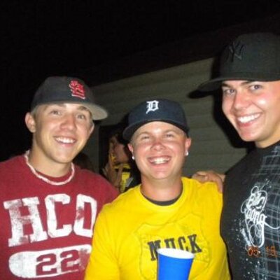 Profile Picture of Robert Adrian Cason (@BoneCason) on Twitter