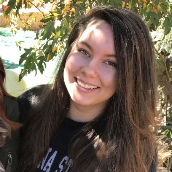 Profile Picture of Una Durkovic (@unadurkovic) on Poshmark