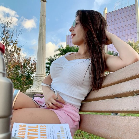 Profile Picture of Lucia Pereira varela (@luuupereira7) on Poshmark