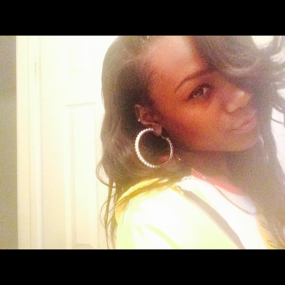 Profile Picture of Darnique Stewart (@vintangawdess) on Poshmark