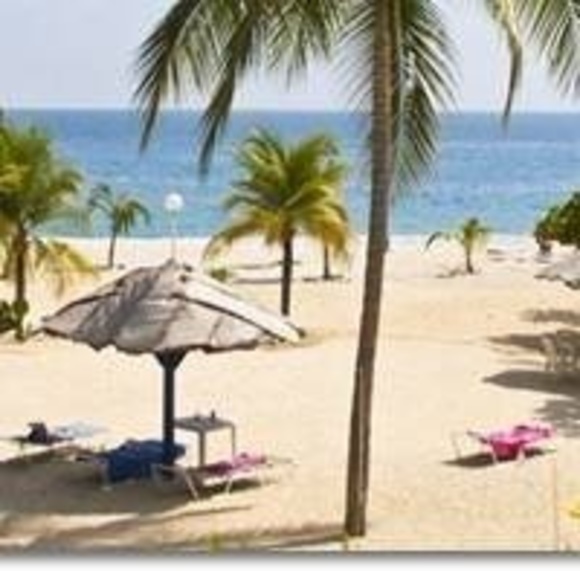 Profile Picture of Kelly Jacques (@kellyjacques) on Poshmark