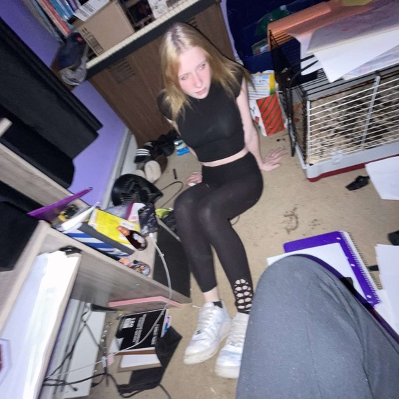 Profile Picture of Katelynn Haugh (@katelynnhaugh) on Poshmark