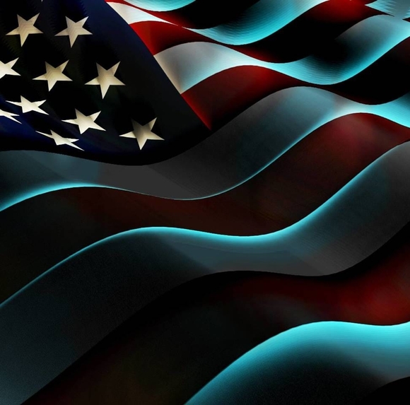 Profile Picture of Luke Tippmann (@luketippmann) on Poshmark