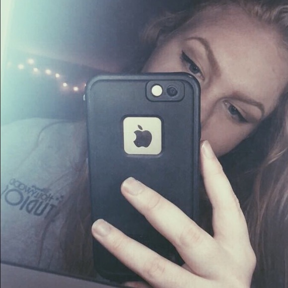 Profile Picture of Lauren Ignatz (@laurenignatz) on Poshmark