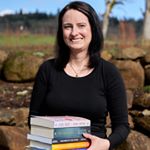Profile Picture of Lori Palmer (@palmerspageturners) on Instagram