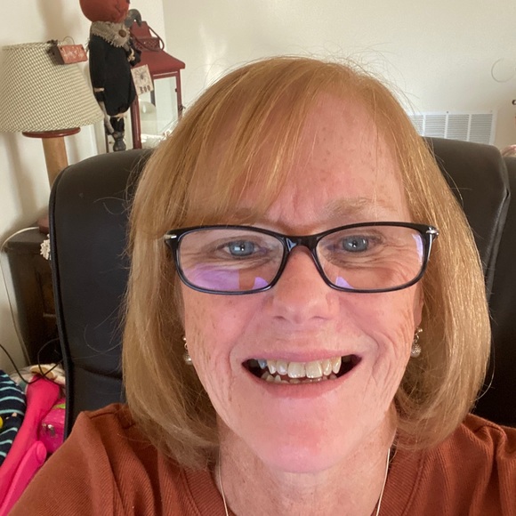 Profile Picture of Nancy Marsiglia (@nancymarsiglia) on Poshmark