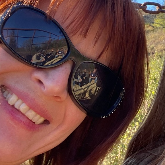 Profile Picture of Tracey Andersen (@tander44) on Poshmark