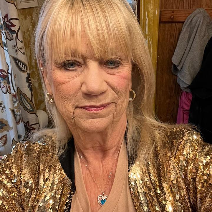 Profile Picture of Diane (@dianeking4988) on Tiktok