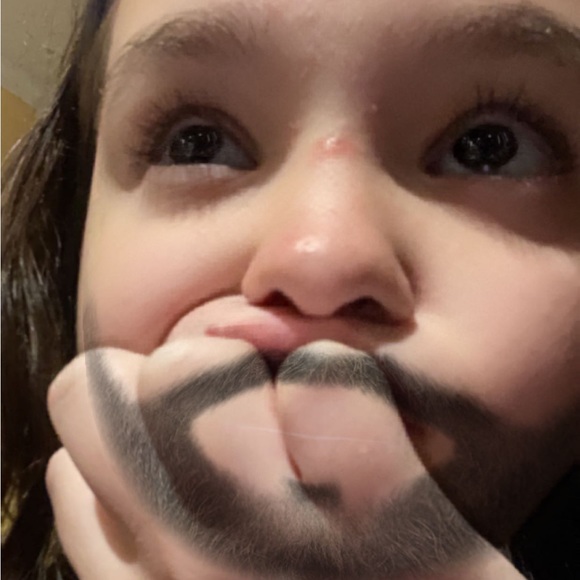 Profile Picture of Hailey James (@haileyjames843) on Poshmark
