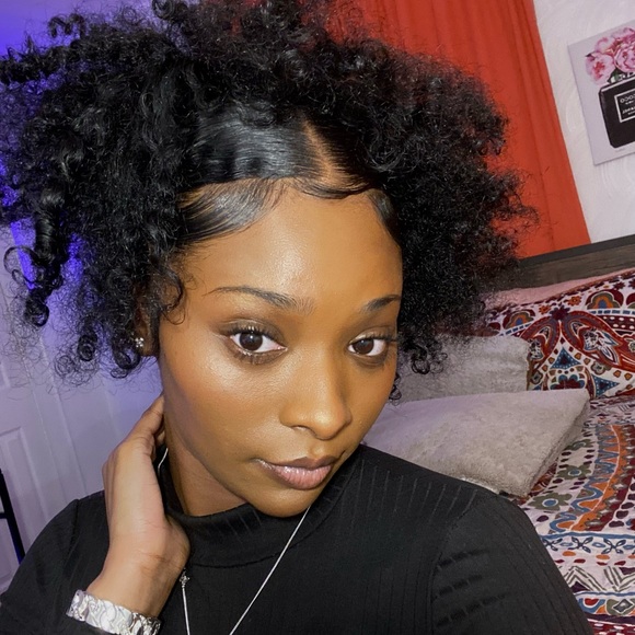 Profile Picture of Neilaysha Dias (@diasneilaysha9) on Poshmark