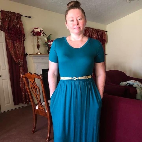 Profile Picture of Ivania De silva (@blancaromero49) on Poshmark