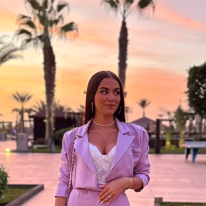 Profile Picture of 𝐿𝑎𝑢𝑟𝑎 (@laura.jurowicz) on Tiktok